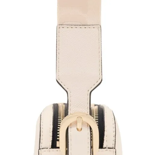 Bandolera reporter Brenda^TOUS Online