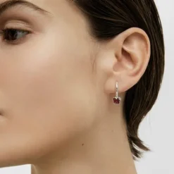 Pendientes aro de plata y rodolita mariposa Bold Motif^TOUS New