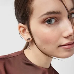 Pendientes corto/largo con baño de oro rosa 18 kt sobre plata, espinela y rubí Teddy Bear Stars^TOUS New