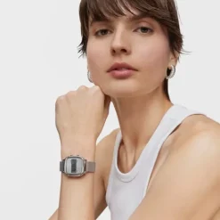 Reloj digital con brazalete de acero D-Logo New^TOUS Best