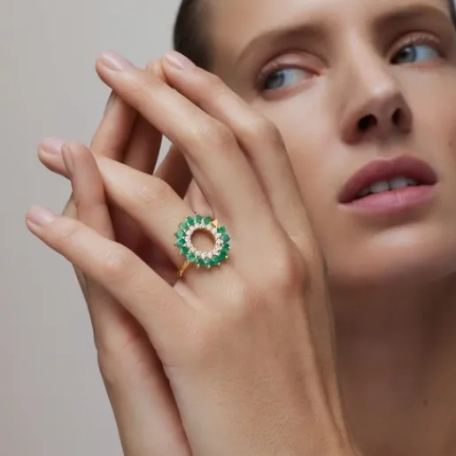 Sortija de oro con diamantes y esmeraldas ATELIER UNIQUE PIECES^TOUS Discount